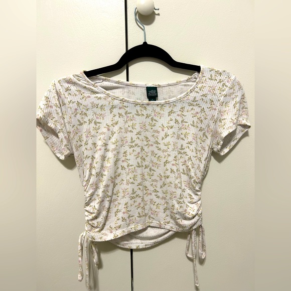 Floral adjustable croptop - Picture 1 of 1